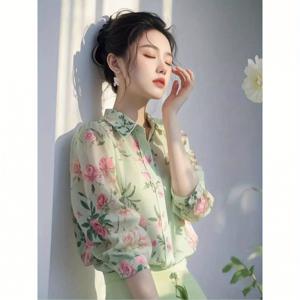 트렌디하고 우아한 그린 플로럴 활용도 높은 여성용 셔츠 2025 여름 신상 하이엔드 라이트 럭셔리 영한 블라우스