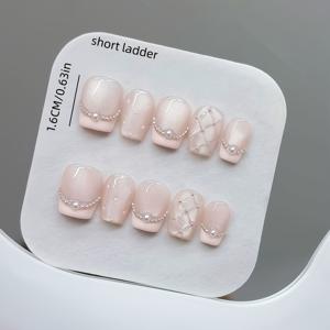 핑크색 수제 핸드페인팅 글리터 패턴 체인 블러셔 옴브레 숏 인조네일 10개, 짧은 사다리꼴 모양, 가을/겨울 캐주얼 복장용, 발렌타인데이, 귀엽고 은은한, 여성을 위한 완벽한 발렌타인데이 선물