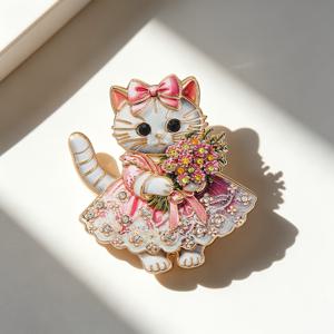1개 라인스톤 레이스 드레스 부케 고양이 에나멜 브로치, 빈티지 롬란드 라이트 럭셔리 스타일, 데님 재킷/스웨터/코트/백팩/모자에 적합, 학생 및 고양이 애호가의 데일리룩에 이상적, 절친/여자친구를 위한 니치 생일 선물