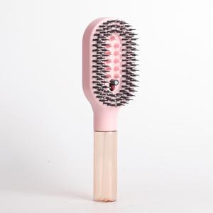 내장형 물분사기가 있는 2-in-1 미스트 헤어 브러시, 곱슬머리용 젖은 & 마른 헤어 엉킴 방지 빗 | 굵은 머리카락용 | -엉킴 방지 브리스틸, 편리한 물통, -젖은 & 마른 헤어 스타일링을 위한 혁신적인 헤어 미스트 및 빗질 도구