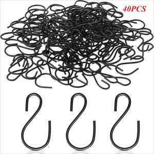 40개 블랙 메탈 S-후크 (투명 코팅) - 헤비듀티 커브형 벽 & 문 걸이, 현대적인 S자형 후크 (날카로운 끝 & 둥근 뒷면) - 주방, 욕실, 유리문용 - 귀걸이, 열쇠, 코트, 가방 걸이용 다목적 내구성 철제 후크 (40개) - 간편 설치, 공간 절약형 디자인, 모던 홈 데코 (블랙, 화이트, 그린, 옐로우, 오렌지, 그린, 브라운, 그레이)