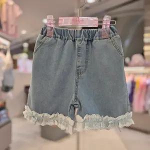[로엠걸즈] 밑단레이스 5부 데님팬츠 RGTJ2661P