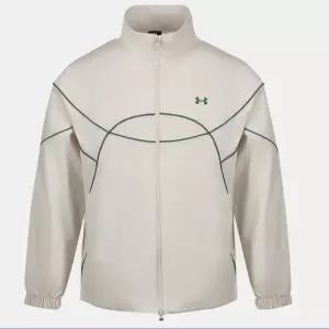 매장정품 UNDERARMOUR 언더아머 6014348-279 아이보리 남녀공용 APAC 스포츠스타일 우븐 재킷 1975125