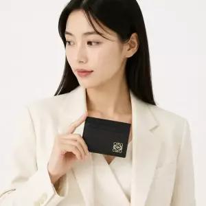 로에베 SS26 여성 애너그램 카드지갑 C821075X09 1206