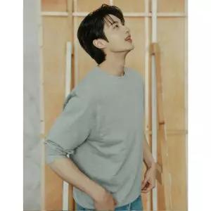 공용 기본 베이직 라운드넥 얇은 티셔츠 맨투맨 025510 353287