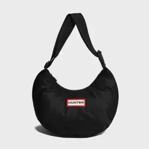 헌터 139000원 UNISEX 오리지날 나일론 미디 호보백 - 블랙 UBS3601KBMBLK