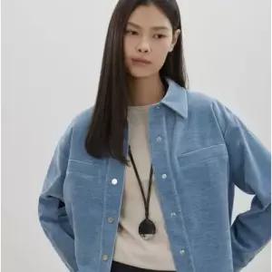 씨씨콜렉트벨벳 코듀로이 크롭셔츠C261MSC010