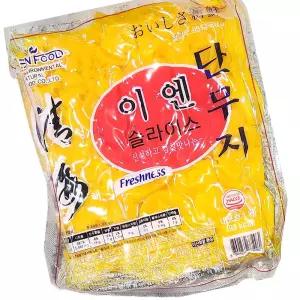 이엔 압축 치자단무지 슬라이스 1kg 업소용