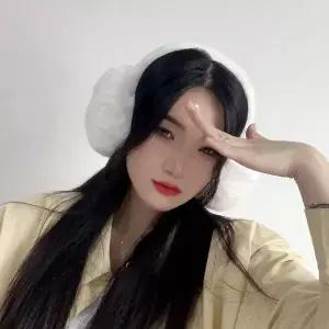 [하프클럽/알티피아]플월 휴대용 마카롱 겨울 귀마개(화이트) 겨울털귀마개 겨울귀덮개