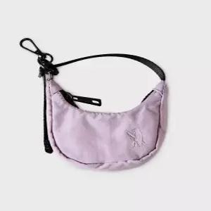 후아유 WHOAU Surfing Bear Mini Bag Charm WHAWG221A