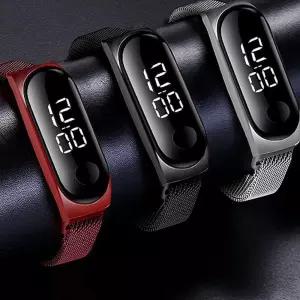 LED 스포츠 등산 남자 여자 공용 메탈 방수 CGW9B5693 손목시계 메탈밴드시계
