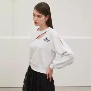 [에고이스트]BLUE LABEL 소매 트임 자수 포인트 루즈핏 티셔츠 (ER1CL668-T)