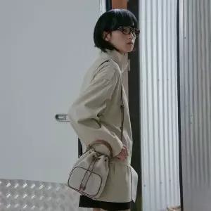 랩 CANVAS POCKET BUCKET BAG AS7AB202