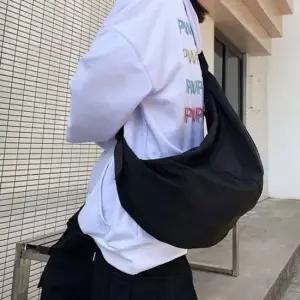 크로와상백 빅반달크로스백 반달백 슬링백 숄더백