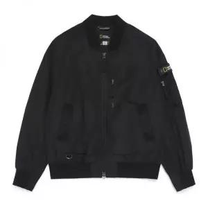 내셔널 지오그래픽 N261UJP940 로우머스 항공점퍼 BLACK