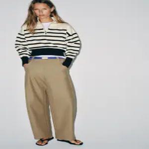 ZARA 지퍼 스트라이프 니트 스웨터 - 스트라이프 5536/032/104
