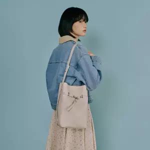 [롯데백화점]랩 BELTED SILHOUETTE BAG(AS7AB225)