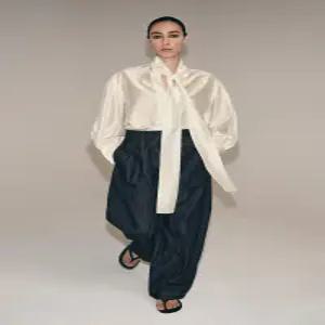 ZARA ZW 컬렉션 새틴 리본 셔츠 - 스크래치 화이트 4786/024/251