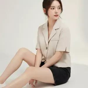 여성 크롭 디자인 짧은 크롭 스타일 여름 외출 반팔 자켓 간절기 크롭 여성 데일리 숏재킷 베이직