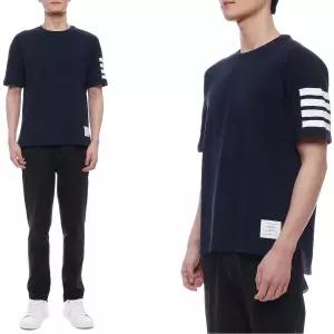 [톰브라운](마산점) 25SS 남성 사선 스트라이프 반팔티셔츠 (MJS246A 07323 415 25S)