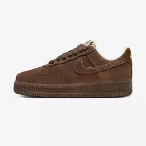 나이키 NIKE 에어 포스 1 07 W - 카카오 와우:샌드드리프트 / FQ8901-259