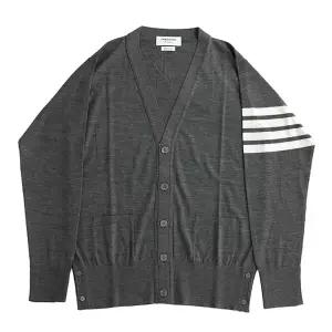 톰브라운 남성 서스테이너블 파인 메리노 울 가디건 MKC002A-Y1014 038 (MED GREY)