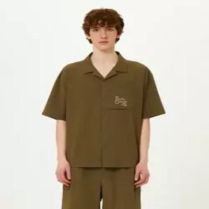 [국내백화점 매장정품] 코닥 브리즈 라이트 시어서커 카라 셔켓 KHAKI K5223LWTK1KHK