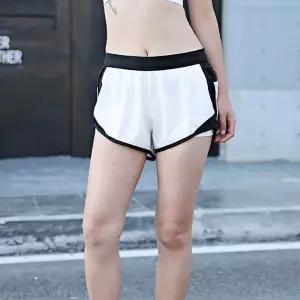 트레이닝 핫팬츠 화이트 S 운동복반바지