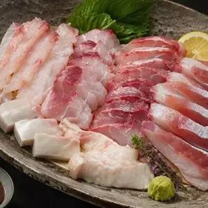 [셀러허브 식품]싱싱 국산 참 민어 회 300g 6-10kg급 숙성 민어회 필렛 자연산민어회 선어회 제철회 (5230