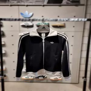 [아디다스][아디다스][매장발송] 여성 클래식 트랙 탑 KD7969 져지 자켓_ESC
