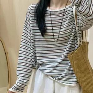 루즈핏 스트라이프 롱슬리브 티셔츠 데일리 박스티