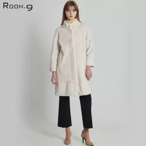 [룸나인(Room.9)] 프리미엄 에디션 인조퍼 롱코트 (택가격: 398000원)