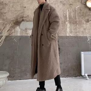 플레이마틴 남성 테디베어 오버핏 롱 더블코트 양털 덤블 무스탕 누빔 겨울코트