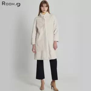 [룸나인(Room.9)] 프리미엄 에디션 인조퍼 롱코트 (택가격: 398000원)