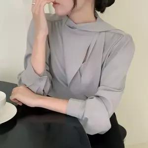 [코코블랑] [코코메이드]플랩 언발 스카프 블라우스