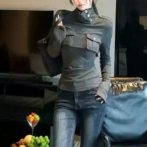 바니드 여성의류 슬림핏 이너티 하이넥 포켓 포인트 쫄티 0549
