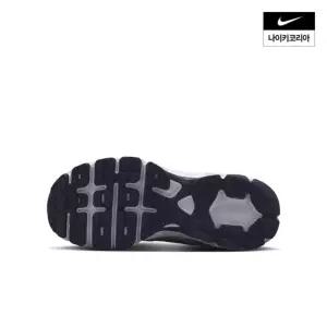 나이키 NIKE 에어맥스 모토 2K (주니어) IQ9430-100 IQ9430100 40B0660377