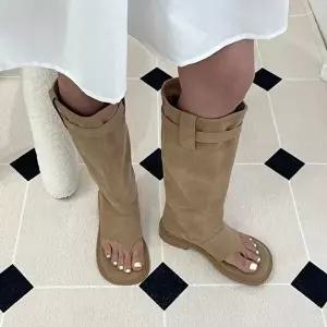 오픈토 슬라우치 샌들부츠 토포스트 플랫 러버아웃솔 5FWY