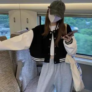 점퍼 자켓 JP 크롭 바시티 세미 오버핏 여성 블랙 야구