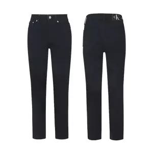 [캘빈클라인][Calvin Klein]여성 블랙 슬림 스트레이트핏 약기모 데님팬츠_J21892