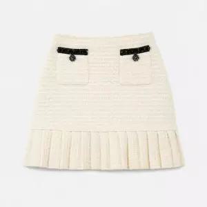 셀프포트레이트 CREAM TEXTURED KNIT MINI SKIRT RS24150SKC-CREAM) 크림 텍스처 니트 미니 스커트)