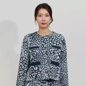 [디아스토리] 웜텍스 애니멀스킨 라운드넥 재킷 (AIFPJK18) 블랙