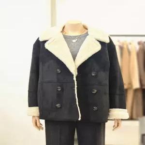 [시슬리]시슬리 더블 버튼 인조 무스탕 블랙 SALE32461 BK