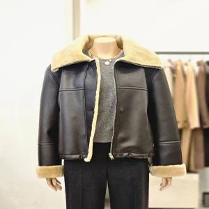 [시슬리]시슬리 카라집업 무스탕 SALEC3561 BR