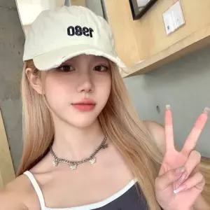 줄리아 크림 캡모자형 긴생머리 가발 패션 생머리 직모 모자