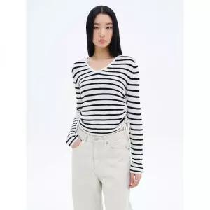 에잇세컨즈 스트라이프 사이드 셔링 스트랩 브이넥 풀오버 아이보리