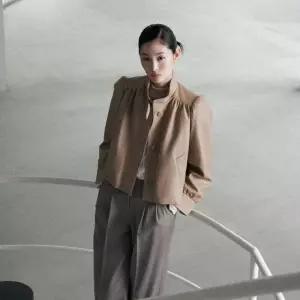 르네크루 이태리 램스킨 셔링 재킷