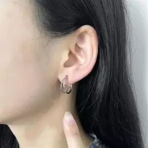 다잇템  선물용 더블 라인 레이어드 링 귀걸이 2color