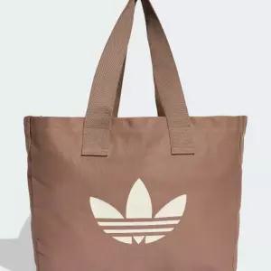 아디다스 ADIDAS 쇼퍼 백 트레이스브라운 JZ4287