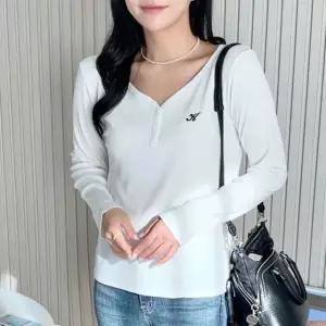 소프트 슬림핏 긴팔 여성 Y넥 티셔츠 골지 버튼